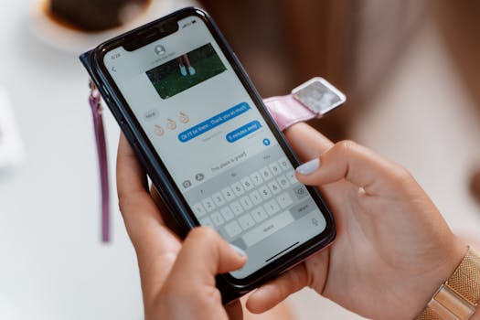 woman using a budgeting app on her phone